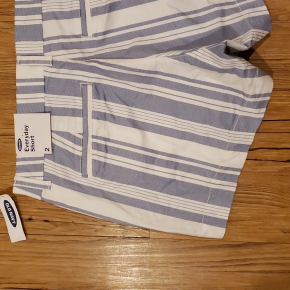 Old Navy Short - Picture 4 of 5
